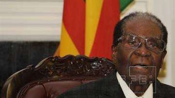 Robert Mugabe dimite como presidentede Zimbawe.EFE