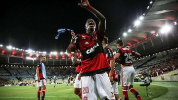 Vinicius Junior celebra la clasificación del Flamengo. EFE