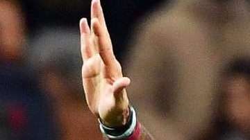 El arquero italiano Gianluigi Buffon reacciona tras la eliminación de Italia para la fase final del Mundial Rusia 2018. (Foto: EFE/DANIEL DAL ZENNARO)