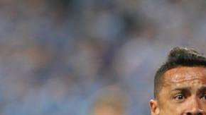 Cícero Santos de Grêmio celebra su gol ante Lanús durante el partido de ida por la final de la Copa Libertadores. (Foto: EFE/Silvio Avila)