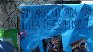 Familiares de Celso Oscar Vallejos, tripulante del ARA San Juan. EFE