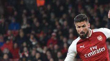 El jugador francés del Arsenal Olivier Giroud hizo un doblete ante el Huddersfield Town en la Liga Premier. Foto: EFE/ FACUNDO ARRIZABALAGA)