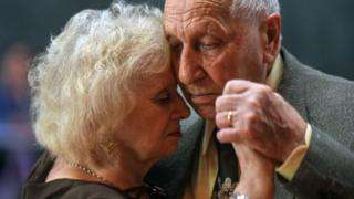 El tango es como un abrazo de varios minutos.