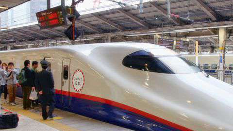 El tren bala original era sumamente ruidoso y esto causaba problemas en zonas residenciales.