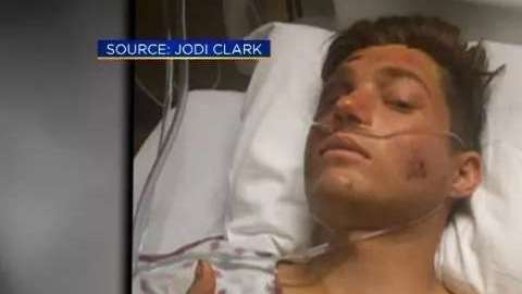 Aaron Clark cayó por un acantilado y estuvo tres días inmóvil, sin comida ni agua, hasta que fue rescatado.