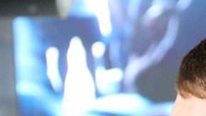 "Canelo" aprovechó el viaje que está realizando por el continente europeo para agendar una visita especial en el Vaticano.