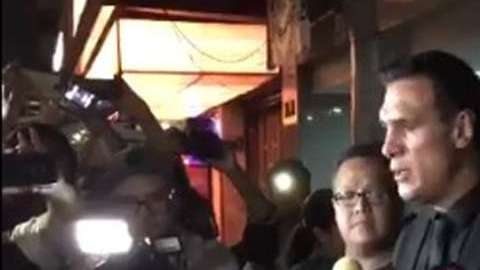 Alberto del Río estalló en llanto frente a los medios de comunicacón