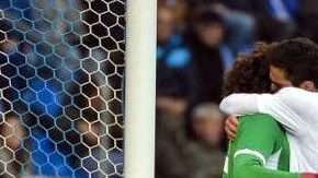 El mexicano Guillermo Ochoa atajó un penalti en el triunfo del Standard de Lieja.