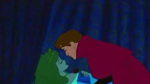 Sarah Hall ve en el beso de "La Bella Durmiente" un acto sexista.