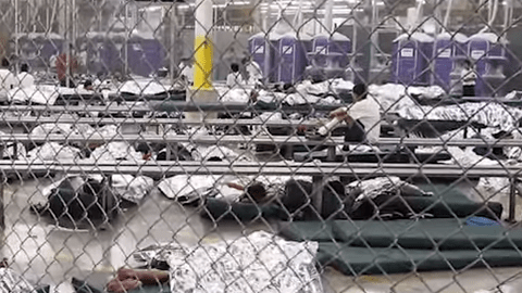 El documental "Prisiones de Inmigración" explora los abusos en cárceles.,