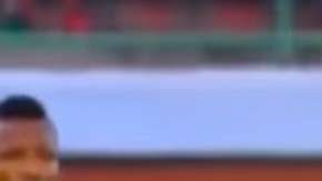 Felipe Vizeu y Rhodolfo tuvieron diferencias entre ellos durante el desarrollo del partido