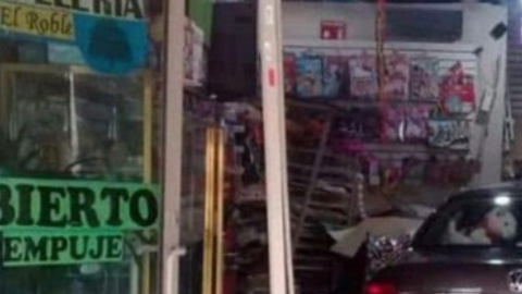 La mujer aceleró por equivocación.