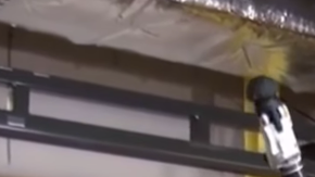 Los saltos y el festejo del robot han llamado la atención.