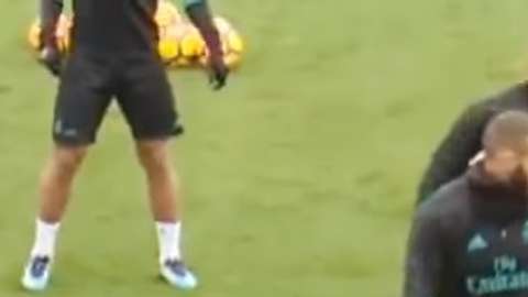 Cristiano Ronaldo estuvo a punto de proponarle un balonazo a Karim Benzema