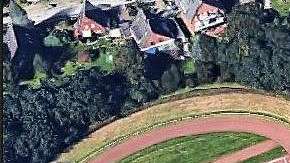 Una gran esvástika de granito yacía debajo del campo de fútbol del equipo Billstedt-Horn.