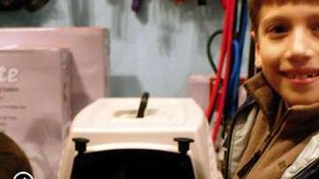 Evan es un niño de 10 años que dona su paga a una ONG que protege gatitos abandonados.