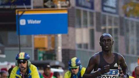 Ghirmay Ghebreslassie (centro), es el actual campeón. DON EMMERT/AFP/Getty Images
