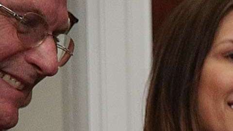 Dos miembros del gabinete  de Trump aparecen en alarmante nuevo reporte de paraísos fiscales