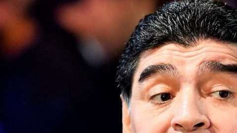 Diego Armando Maradona perdió la paciencia con Sampaoli tras la derrota con Nigeria. (Foto: GLYN KIRK/AFP/Getty Images)