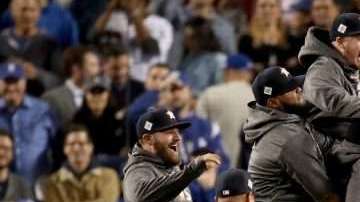La celebración de los Astros de Houston al vencer a los Dodgers de Los Angeles. (Foto: Christian Petersen/Getty Images)