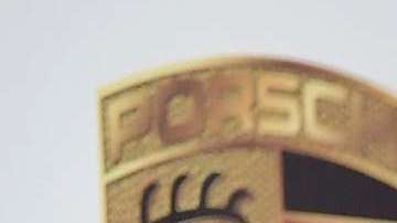 La actriz aseguró que nunca sostuvo un romance con el ex de Angelina Jolie.