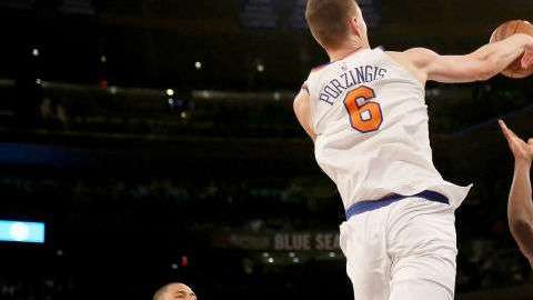 Kristaps Porzingis ha estado dominante por los Knicks. Elsa/Getty Images