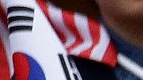 La pareja presidencial hizo su segunda parada en Asia.