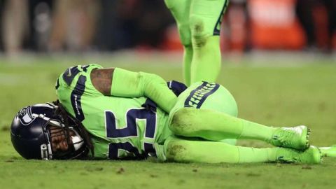 Richard Sherman de los Seattle Seahawks se duele durante el juego contra los Arizona Cardinals por la fecha 10 de la NFL. (Foto: Christian Petersen/Getty Images)