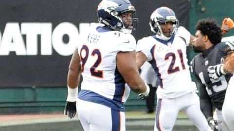 Michael Crabtree de Oakland Raiders y Aqib Talib de Denver Broncos desataron una pelea.   (Foto: Robert Reiners/Getty Images)
