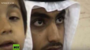 La grabación muestra a Hamza Bin Laden vestido con turbante blanco.