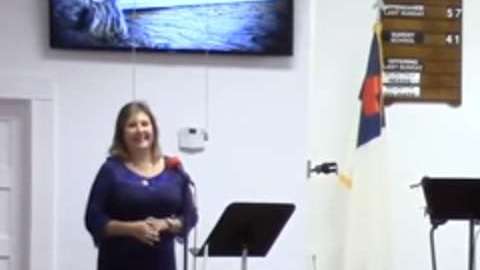 Los servicios comenzaban con una canción.