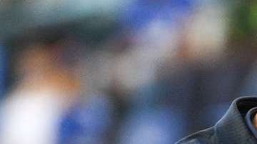 Paco Jémez, técnico del Cruz Azul, se muestra a disgusto con los periodistas mexicanos