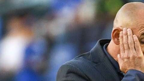 Paco Jémez, técnico del Cruz Azul, se muestra a disgusto con los periodistas mexicanos