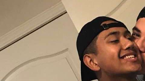 Johnny López, hijo de Jenni Rivera, y su novio