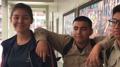 Joana Verduzco, Margarito Román y Neo Mendoza son tres de los miles de niños nacidos en Estados Unidos que actualmente estudian en Tijuana, México.