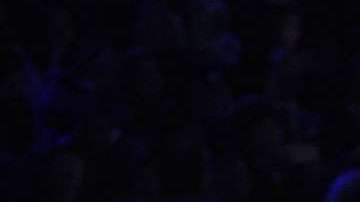 Ming Xi cayó en la pasarela.