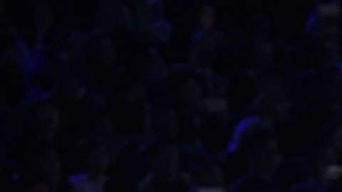 Ming Xi cayó en la pasarela.