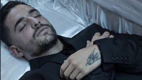 Se dice que la imagen es parte del nuevo video musical del cantante.