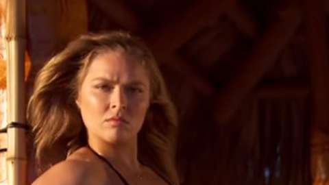 Ronda Rousey posó para la revista Sorts Illustrated