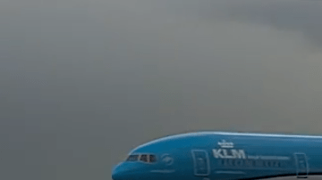 Avión aerolínea KML