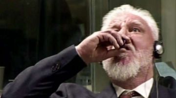 Slobodan Praljak tomó el veneno en la audiencia.