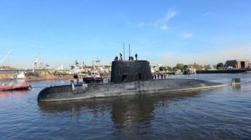 Varios países han ofrecido su ayuda para encontrar al submarino ARA San Juan.. /Getty