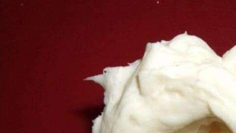 Queso crema es uno de los ingredientes utilizado en el té de queso.