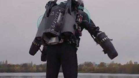 Richard Browing es quien logró esta hazaña.