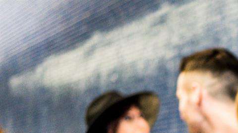 Hay algo que nos hace elegir como amigos a personas similares a nosotros.