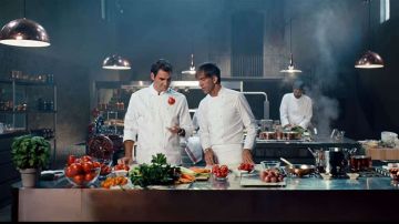 Roger Federer se transformó en un Chef, para un anuncio publicitario