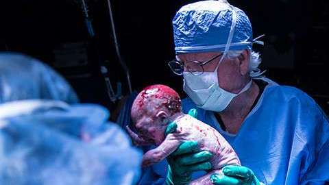 Este pequeño es el primero por esta vía en EE.UU.