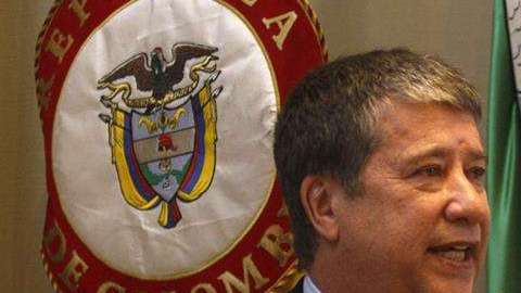 El seleccionador de fútbol de Panamá, el colombiano Hernán Darío "Bolillo" Gómez fue condecorado en Medellín. (Foto: EFE/LUIS EDUARDO NORIEGA)