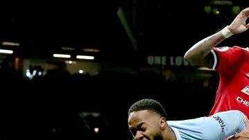 Jugadores de Manchester United y Manchester City protagonizaron una trifulca después del juego