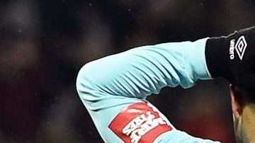 El jugador mexicano del West Ham Javier Hernández tiene un mal cierre de 2017. (Foto: EFE/Will Oliver)